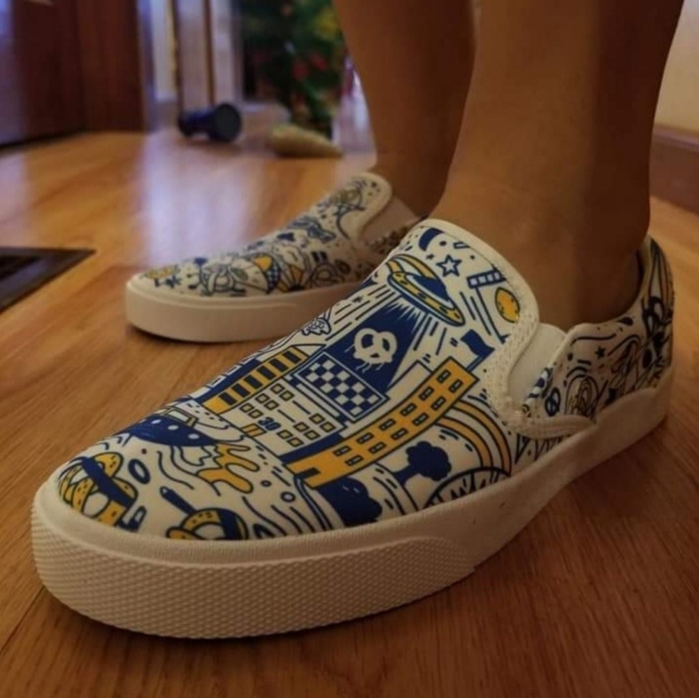 Auntie Anne slip on shoes